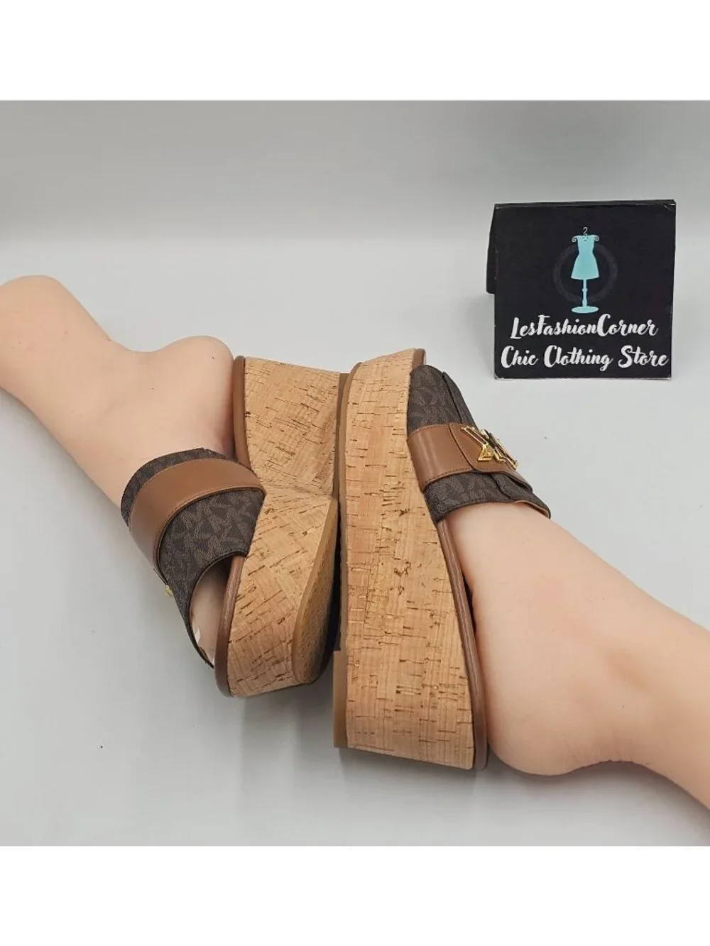 NWOB Michael Kors Womens Brown Jilly Slide-On Platform Wedge Sandals Size 7 3746